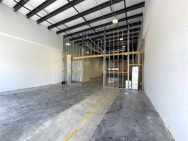 Fort Myers, FL 33913,16360 Innovation LN #104