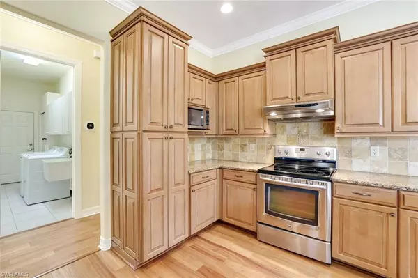 Naples, FL 34110,2032 Castle Garden LN
