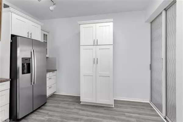 Naples, FL 34114,1000 Mainsail DR S #112