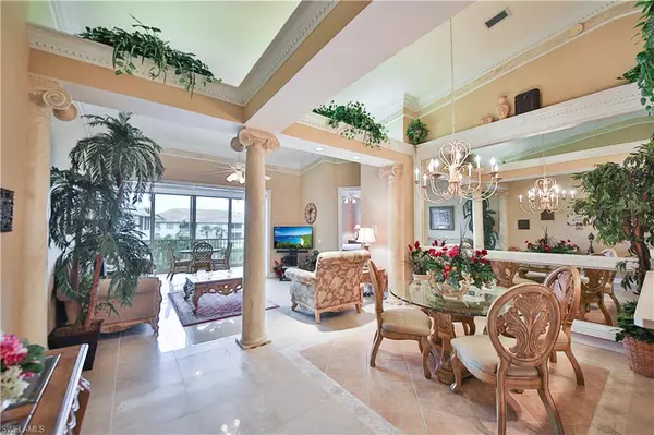 Naples, FL 34108,837 Sailaway LN #202
