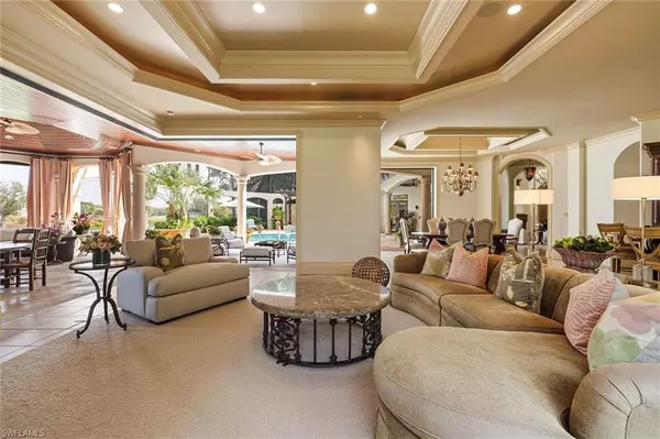 15167 Brolio LN, Naples, FL 34110