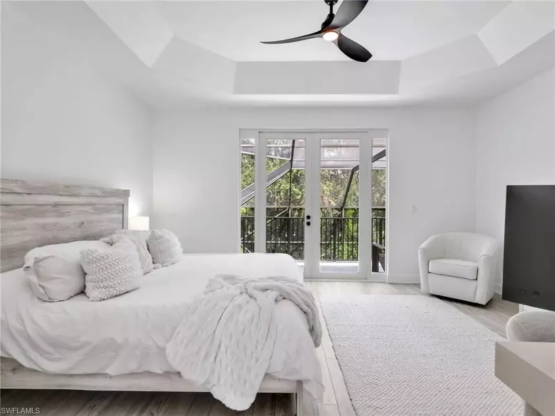 1380 Areca CV, Naples, FL 34119