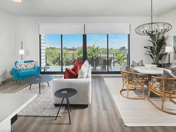 Other, FL 34102,850 Central AVE #301