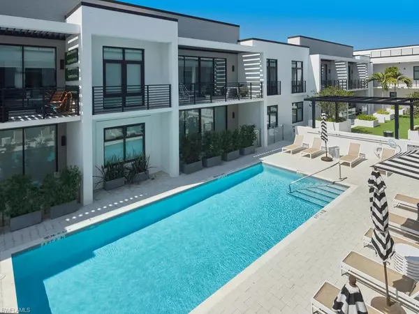 Other, FL 34102,850 Central AVE #301