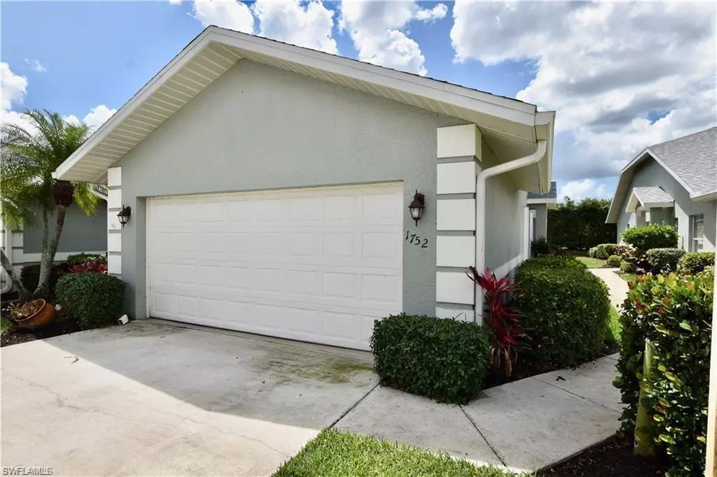 Naples, FL 34112,1752 Royal CIR