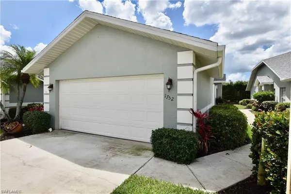 1752 Royal CIR, Naples, FL 34112