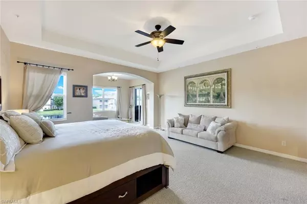 Estero, FL 33928,3530 Lansing LOOP #202