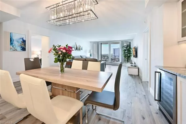 Naples, FL 34103,4001 Gulf Shore BLVD N #803