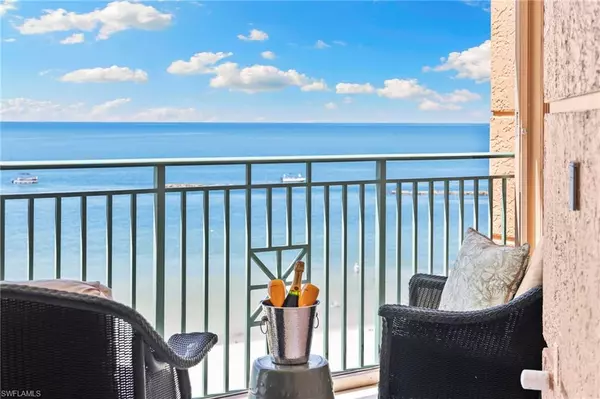 Marco Island, FL 34145,960 Cape Marco DR #506