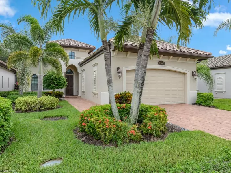6562 Amarone LN, Naples, FL 34113