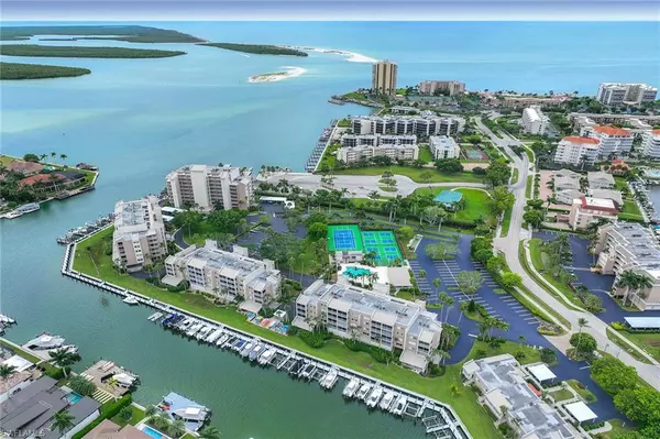 Marco Island, FL 34145,897 Collier CT #4-201