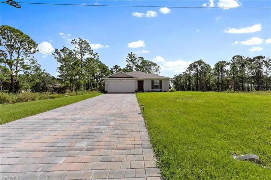 923 Hooper AVE, Lehigh Acres, FL 33974