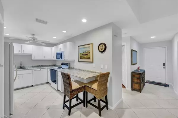 Naples, FL 34110,509 Roma CT #202