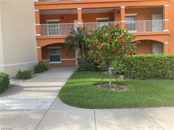 Naples, FL 34112,4420 Botanical Place CIR #104