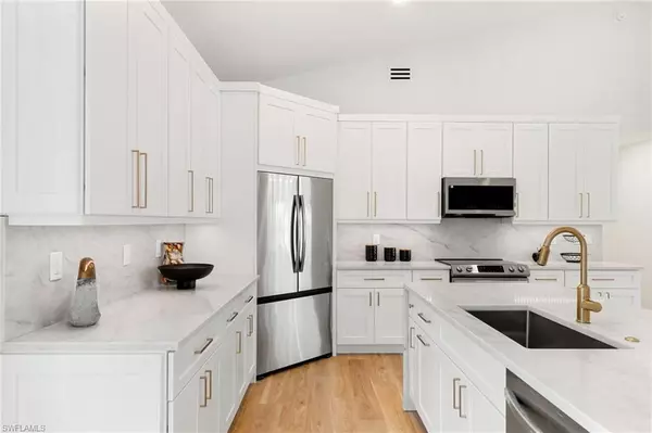 Naples, FL 34110,1159 Silverstrand DR