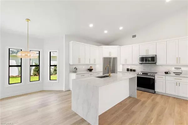 Naples, FL 34110,1159 Silverstrand DR