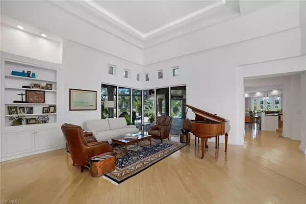 Naples, FL 34119,12901 Pond Apple DR E