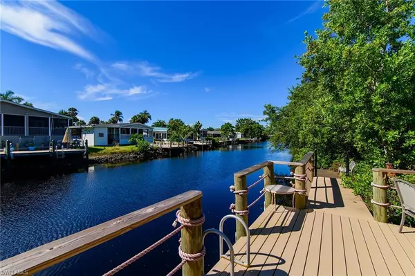 Naples, FL 34114,900 Henderson Creek DR #C115