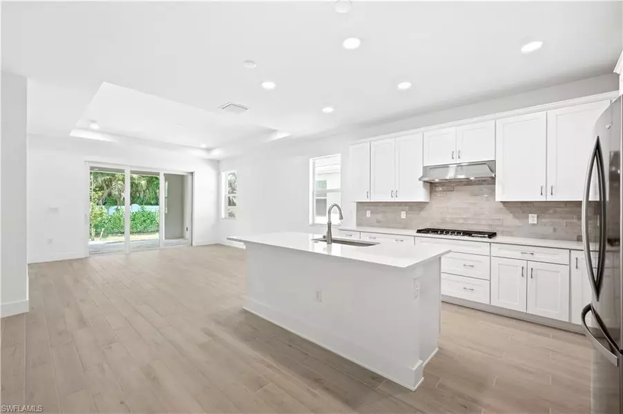 8865 Oceana WAY, Naples, FL 34114