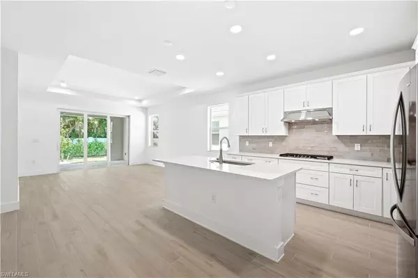 8865 Oceana WAY, Naples, FL 34114