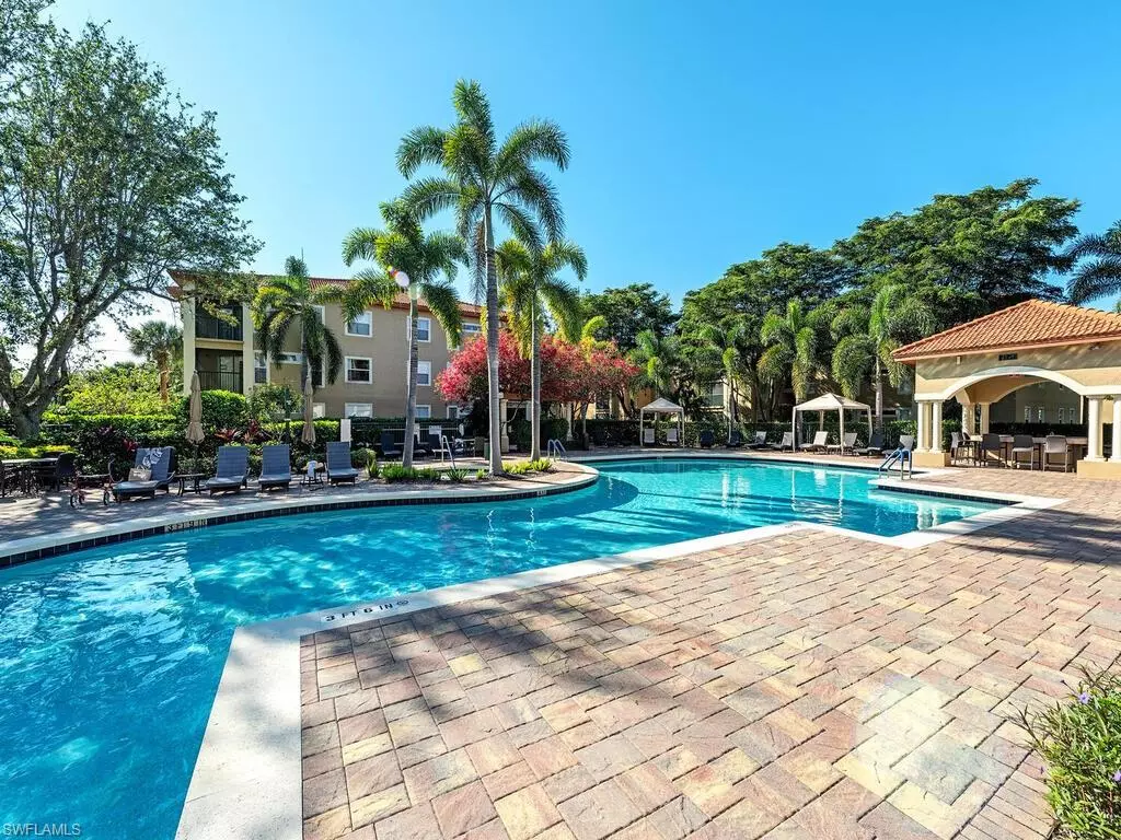 Bonita Springs, FL 34135,8861 Colonnades CT W #215