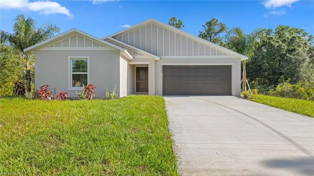 Lehigh Acres, FL 33971,2633 Queen DR