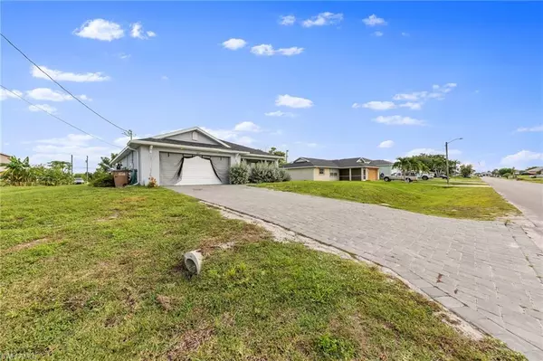 Cape Coral, FL 33909,1013 NE 15th ST