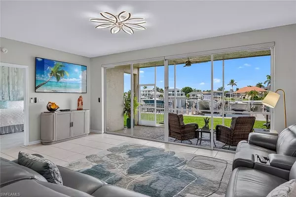 Marco Island, FL 34145,214 Waterway CT #3-101