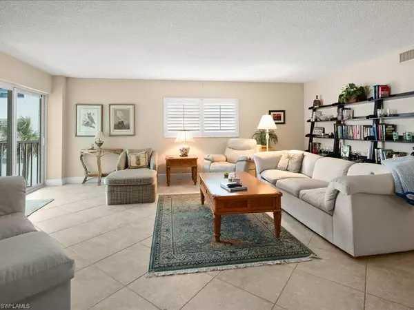 Naples, FL 34102,1919 Gulf Shore BLVD N #403
