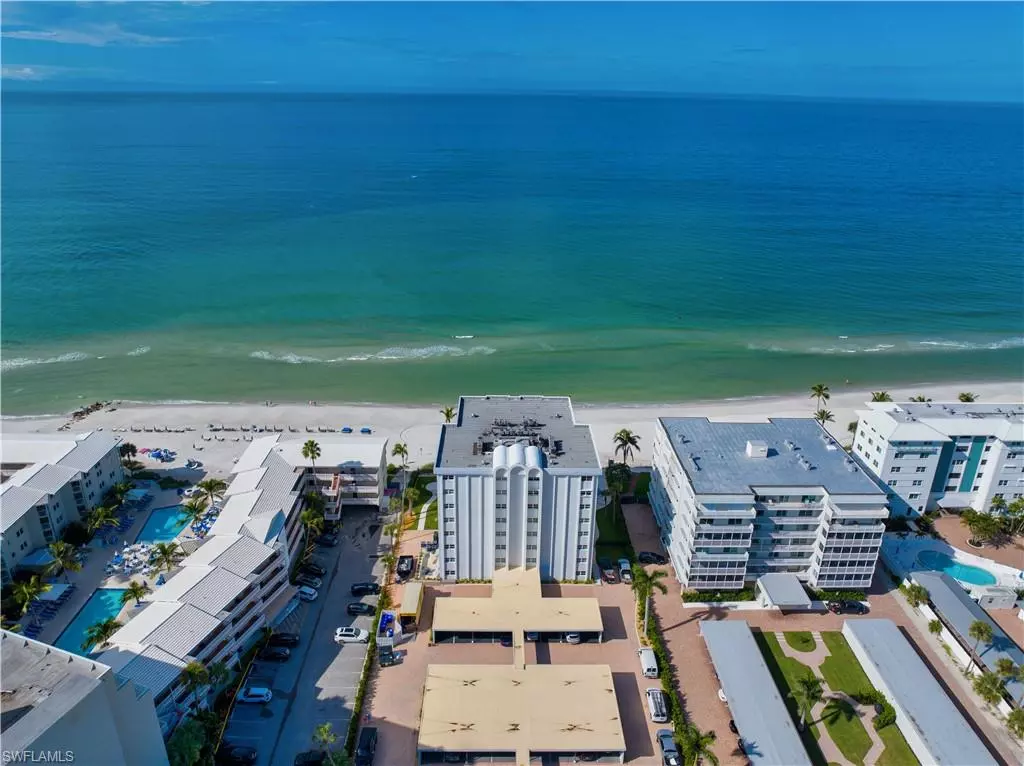 Naples, FL 34102,1919 Gulf Shore BLVD N #302