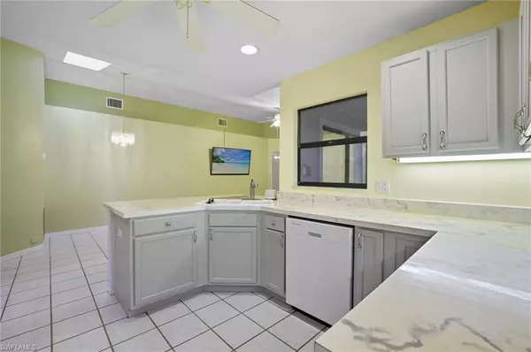 Fort Myers, FL 33967,9783 Country Oaks DR