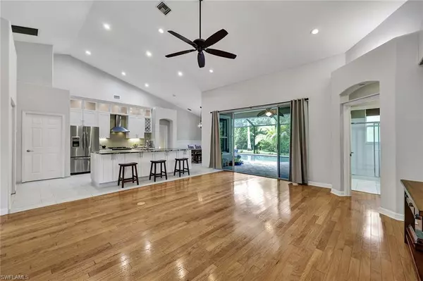 Fort Myers, FL 33907,13740 Magnolia Lake CT