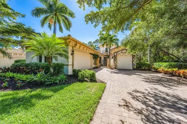 18051 Lagos WAY, Naples, FL 34110