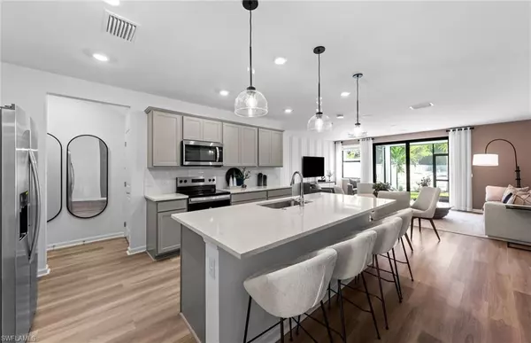 Bonita Springs, FL 34135,27885 Radient CT