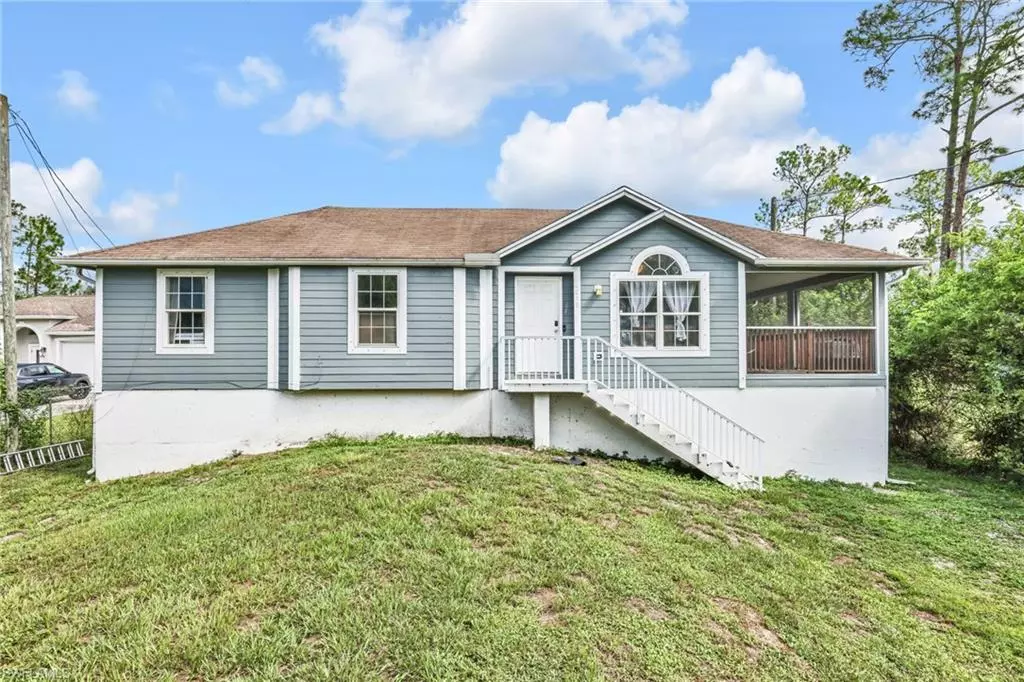 Naples, FL 34117,4015 16th AVE SE
