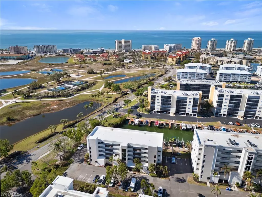 Fort Myers Beach, FL 33931,4371 Bay Beach LN #411