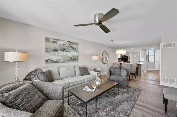 Marco Island, FL 34145,320 Seaview CT #1502