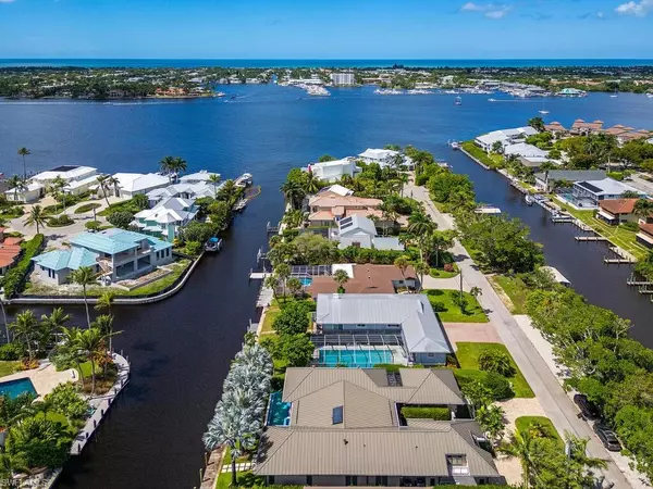 Naples, FL 34102,1460 Jewel Box AVE