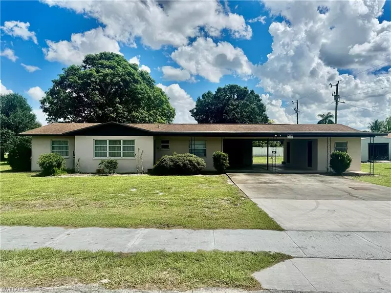 912 Okeechobee ST, Immokalee, FL 34142