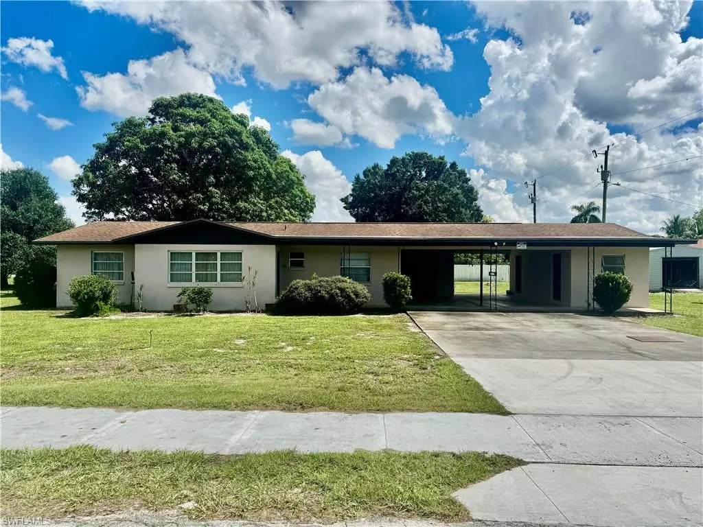 Immokalee, FL 34142,912 Okeechobee ST