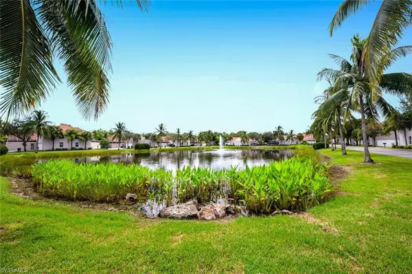 4251 Covey CIR #17C, Naples, FL 34109