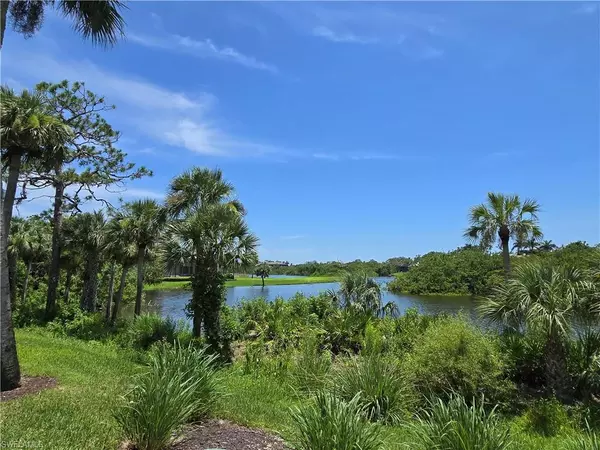 Bonita Springs, FL 34134,4220 Lake Forest #921