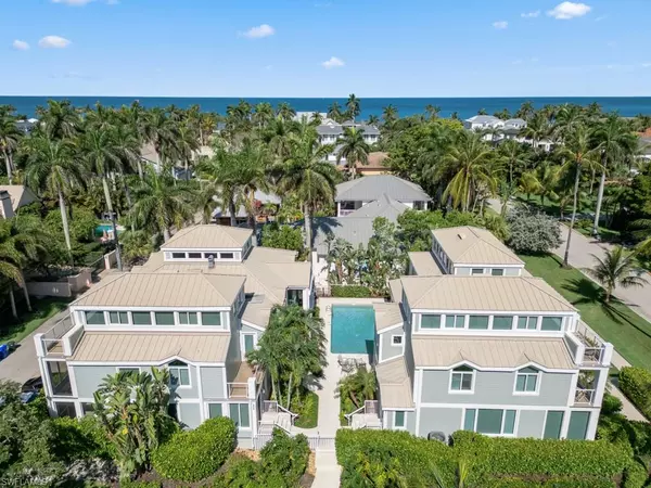 Naples, FL 34102,640 2nd ST S #2