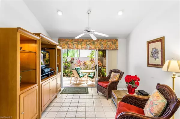 Naples, FL 34110,15162 Majorca Bay DR #2