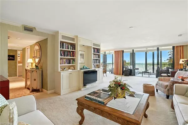 Naples, FL 34103,2400 Gulf Shore BLVD N #804