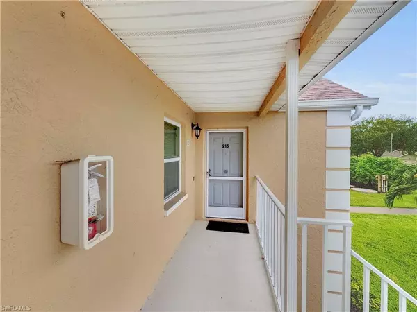 Naples, FL 34112,2150 W Crown Pointe BLVD #D215