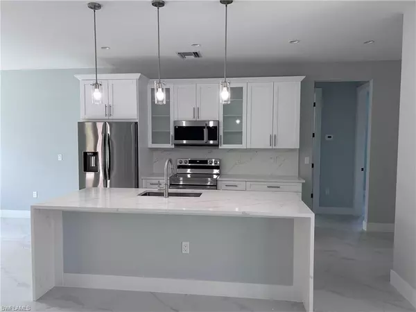 Naples, FL 34117,4030 6th AVE SE