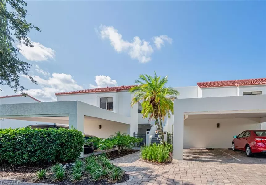 577 Beachwalk CIR #R-203, Naples, FL 34108