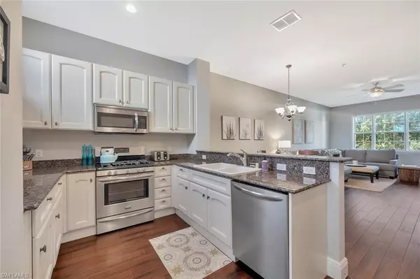 Naples, FL 34114,3720 Montreux LN #203