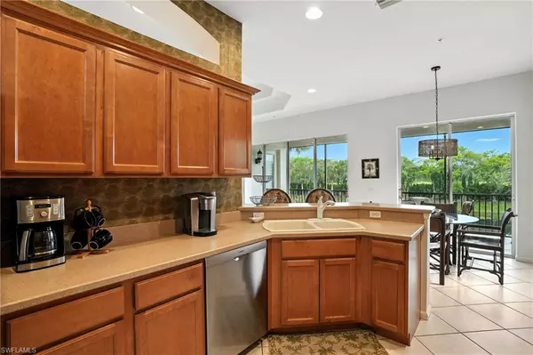 Miromar Lakes, FL 33913,10080 Valiant CT #202